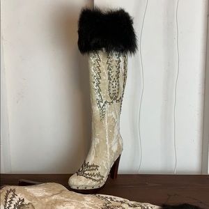 Kippy’s leather and fur boots